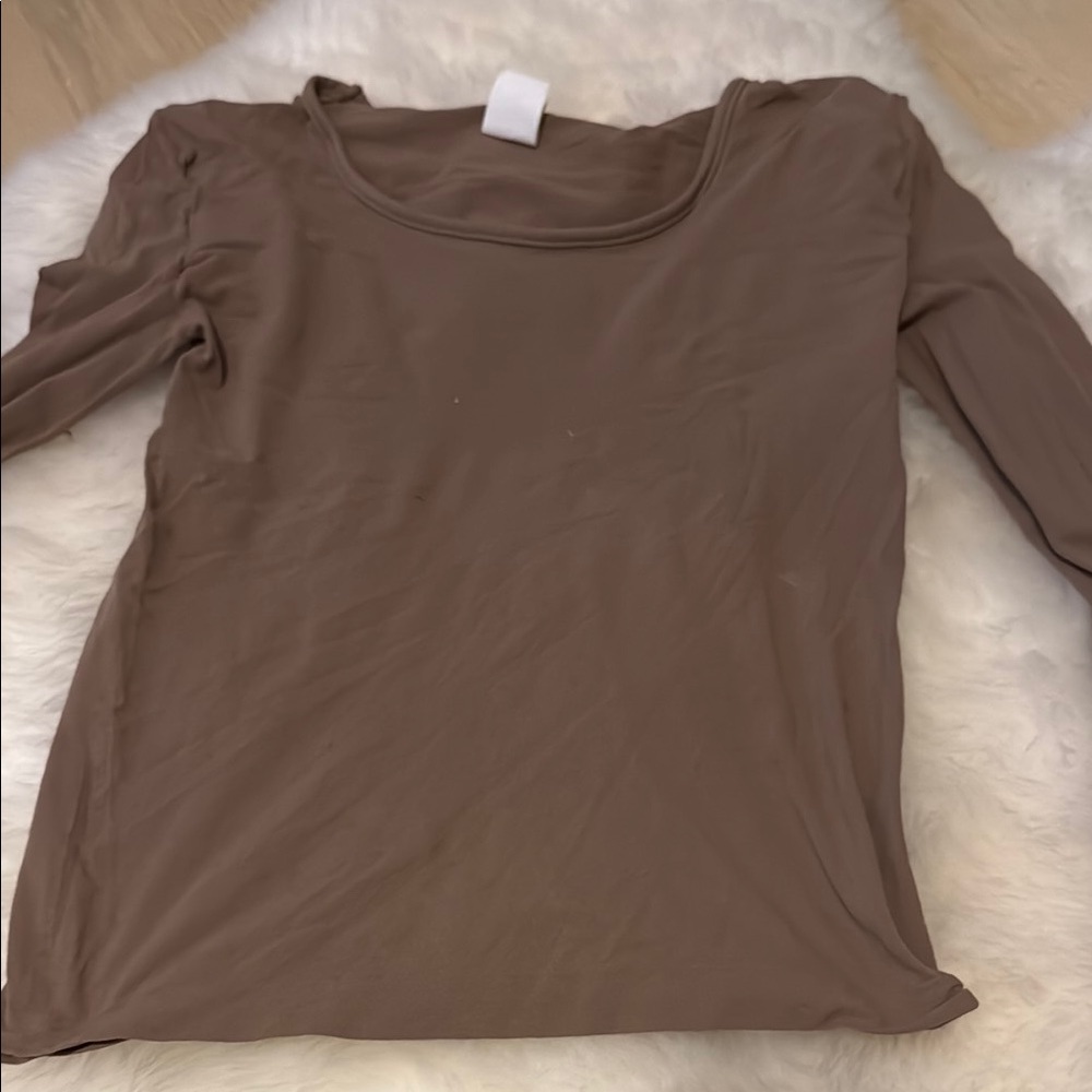 Brown Fitted Scoop Neck 3/4 Sleeve Blouse AS-IS